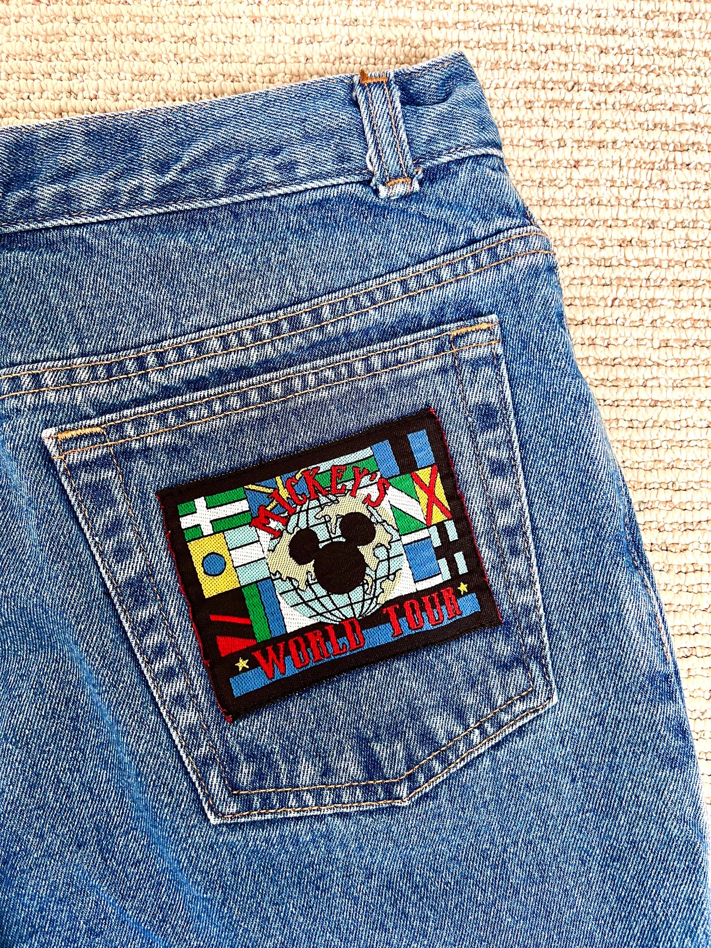𝓥𝓘𝓝𝓣𝓐𝓖𝓔 DISNEY MICKEY BLUES PATCHWORK JEANS