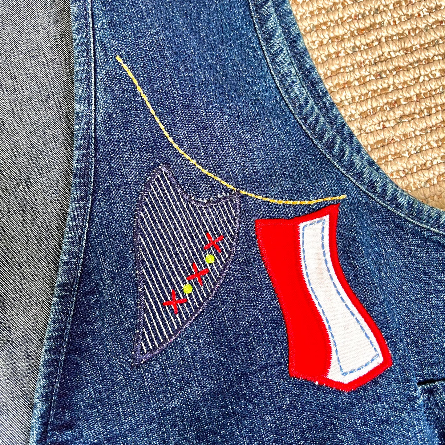 𝓥𝓘𝓝𝓣𝓐𝓖𝓔 DENIM SAILBOAT EMBROIDERED VEST