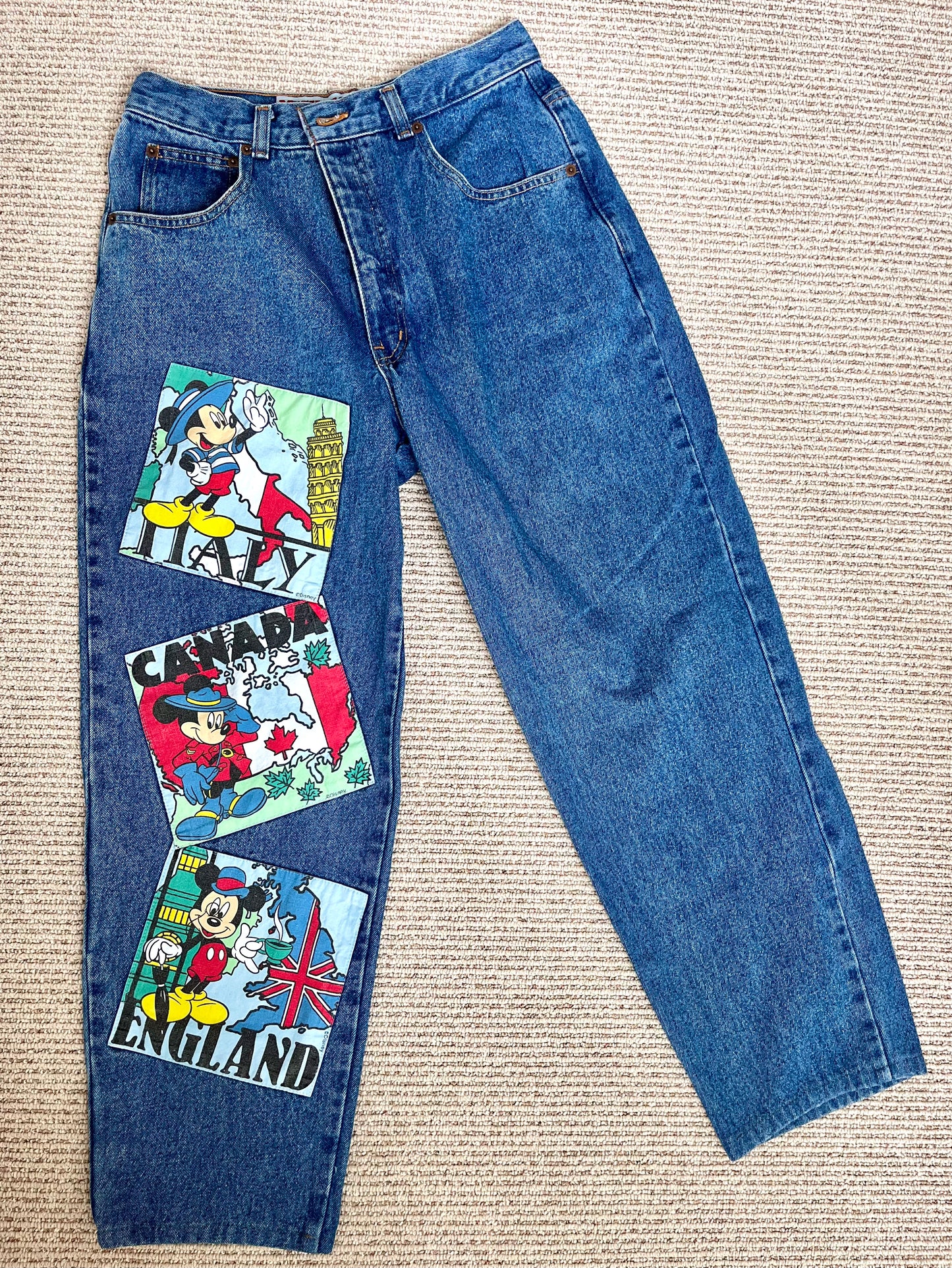 𝓥𝓘𝓝𝓣𝓐𝓖𝓔 DISNEY MICKEY BLUES PATCHWORK JEANS