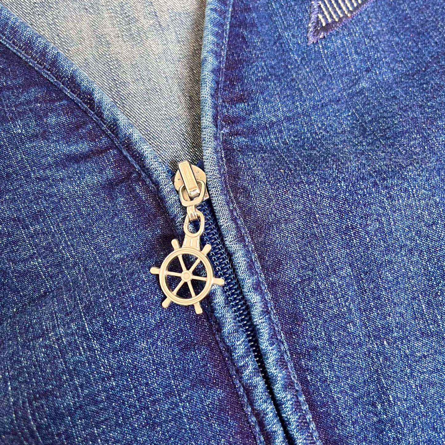 𝓥𝓘𝓝𝓣𝓐𝓖𝓔 DENIM SAILBOAT EMBROIDERED VEST